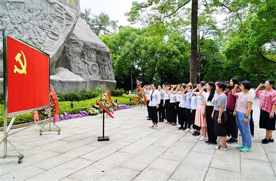 獻(xiàn)禮建黨百年丨新明珠黨建經(jīng)驗(yàn)入選《南方工報(bào)》“尋百家非公企業(yè)黨工發(fā)展路”專題報(bào)道！